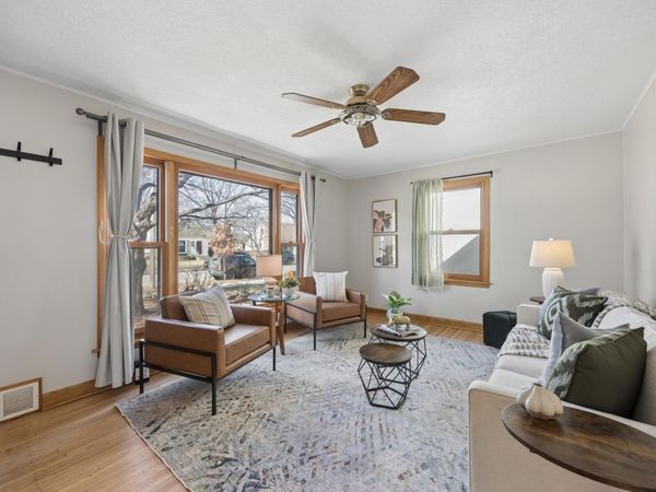 5621 22nd Avenue S, Minneapolis, MN 55417