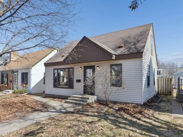 5621 22nd Avenue S, Minneapolis, MN 55417