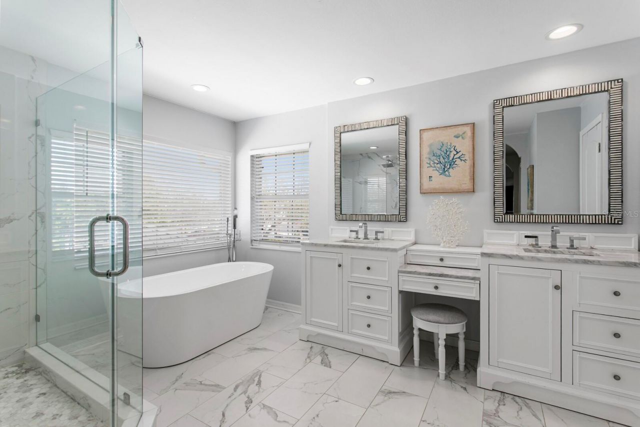 3915 Snapper Pointe Drive, Tampa, FL 33611 Photo