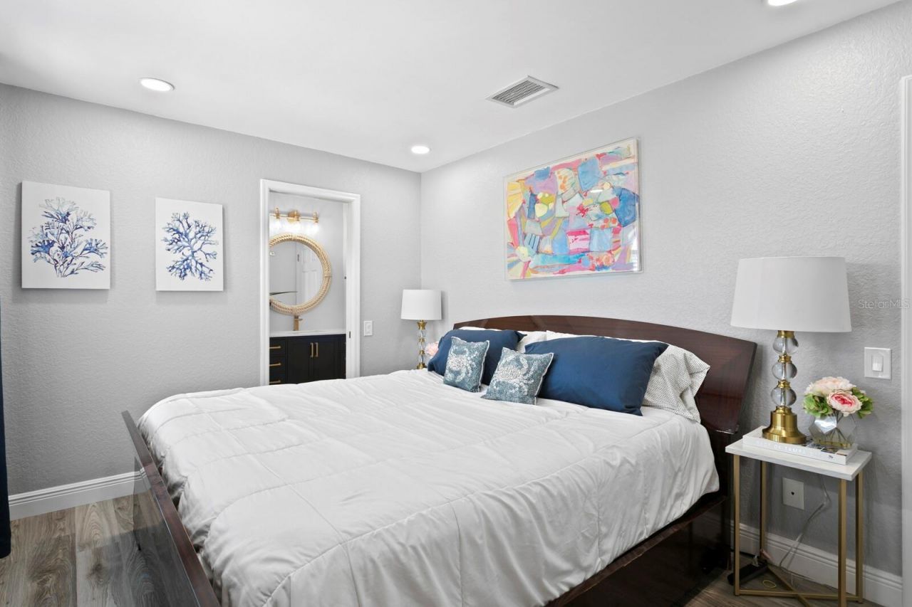 3915 Snapper Pointe Drive, Tampa, FL 33611 Photo