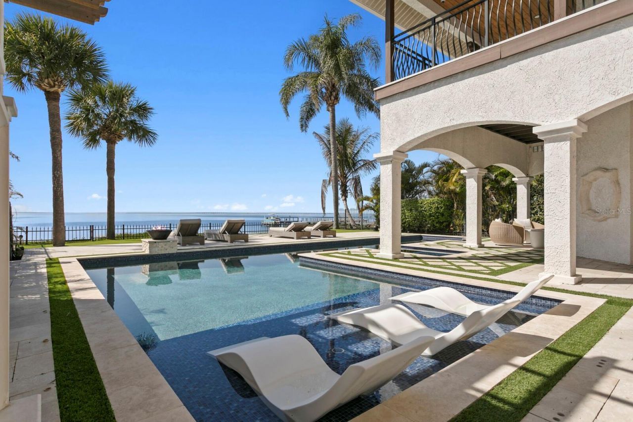 3915 Snapper Pointe Drive, Tampa, FL 33611 Photo