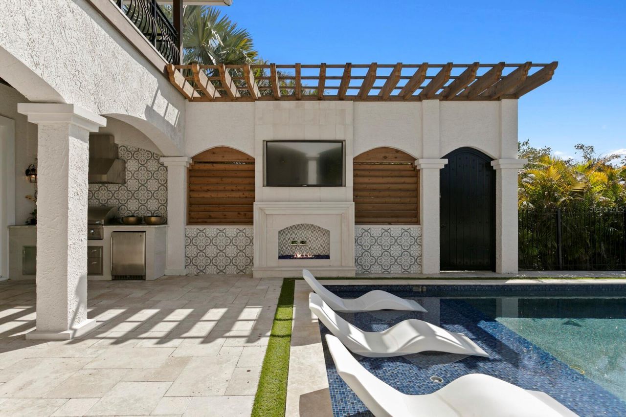 3915 Snapper Pointe Drive, Tampa, FL 33611 Photo