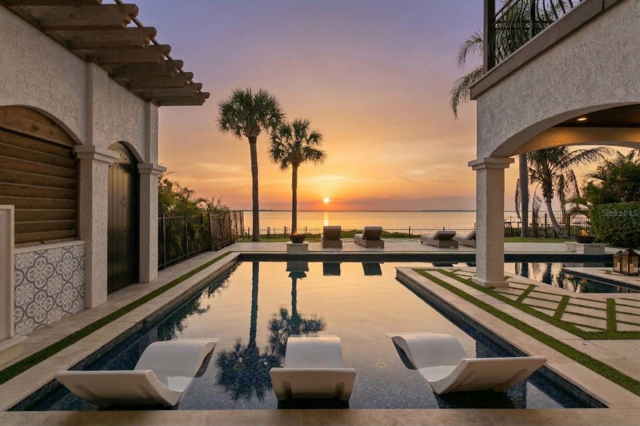 3915 Snapper Pointe Drive, Tampa, FL 33611 Photo