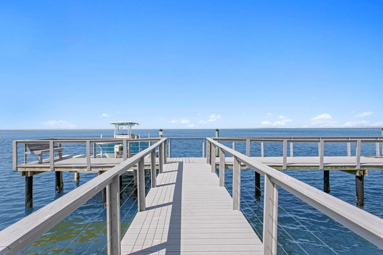 3915 Snapper Pointe Drive, Tampa, FL 33611 Photo