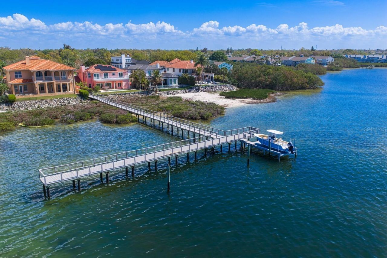 3915 Snapper Pointe Drive, Tampa, FL 33611 Photo