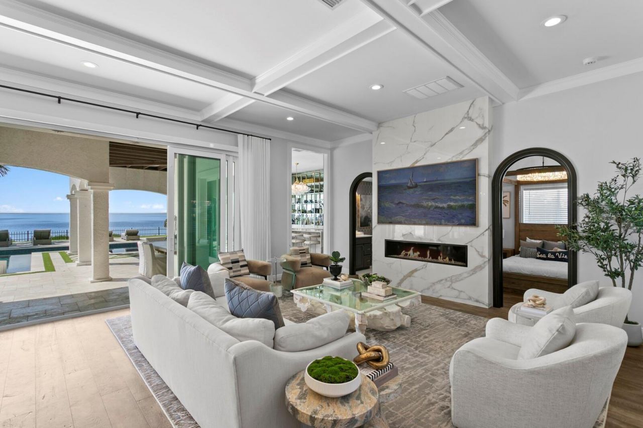 3915 Snapper Pointe Drive, Tampa, FL 33611 Photo