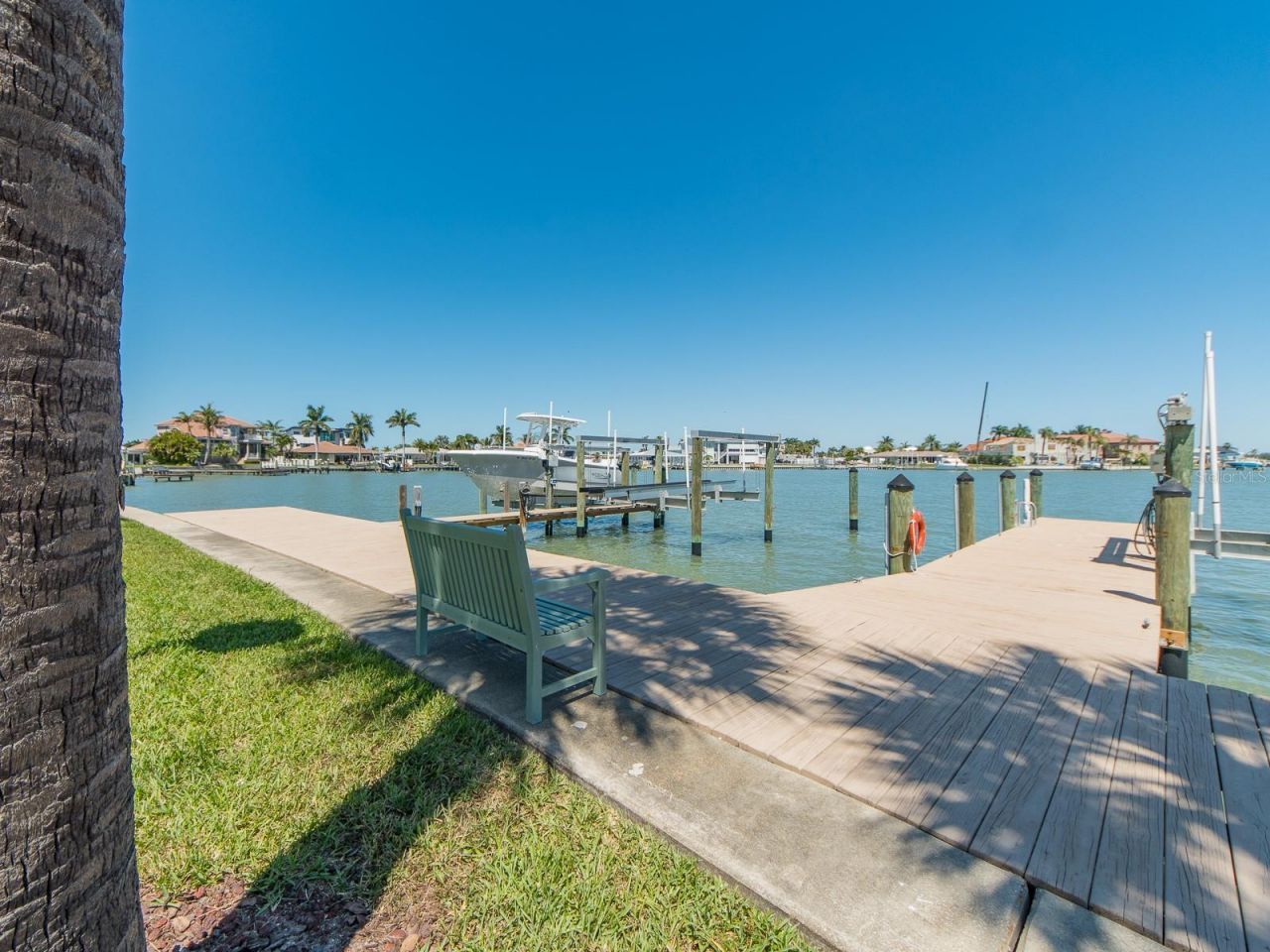 139 Yacht Club Circle, North Redington Beach, FL 33708 Photo