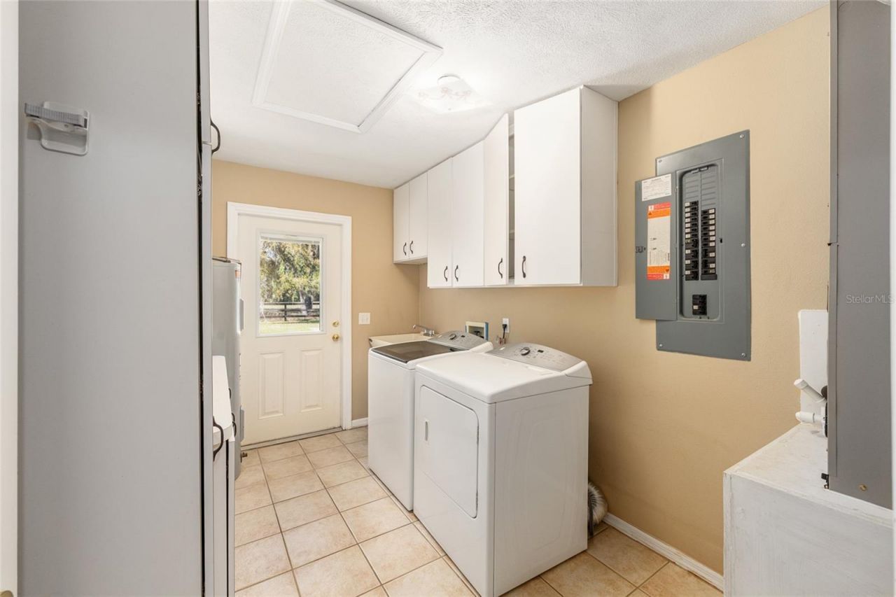 4885 NE 132nd Place , Anthony, FL 32617 Photo