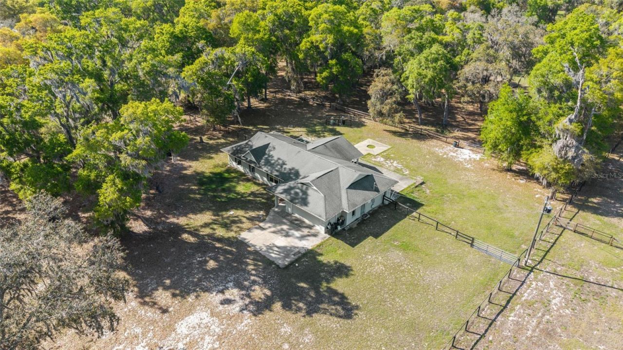 4885 NE 132nd Place , Anthony, FL 32617 Photo