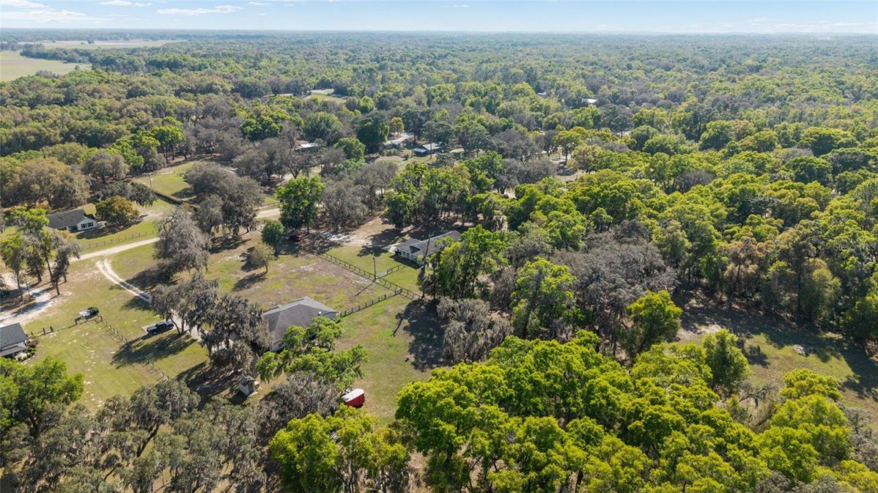 4885 NE 132nd Place , Anthony, FL 32617 Photo