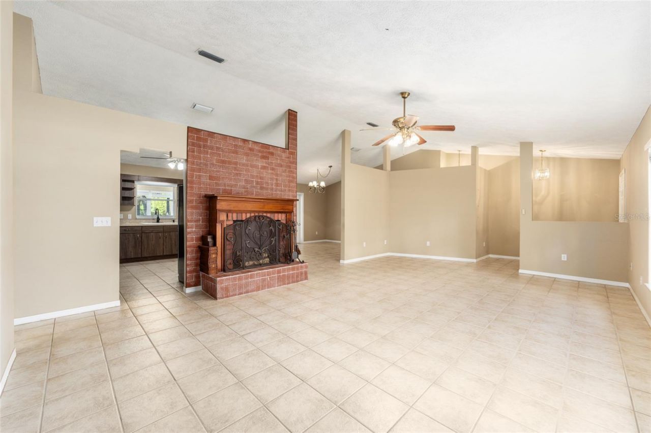 4885 NE 132nd Place , Anthony, FL 32617 Photo