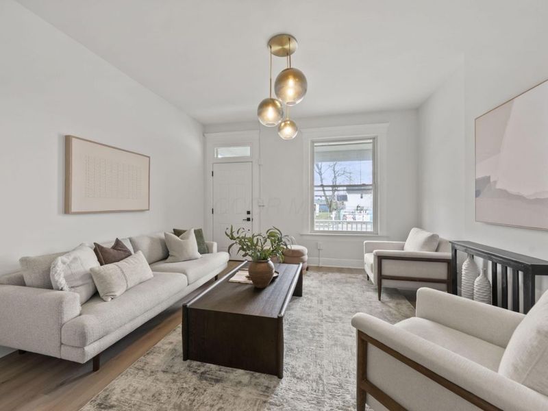 550 W Town Street , Columbus, OH 43215 Photo 3