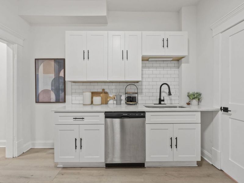 550 W Town Street , Columbus, OH 43215 Photo 8