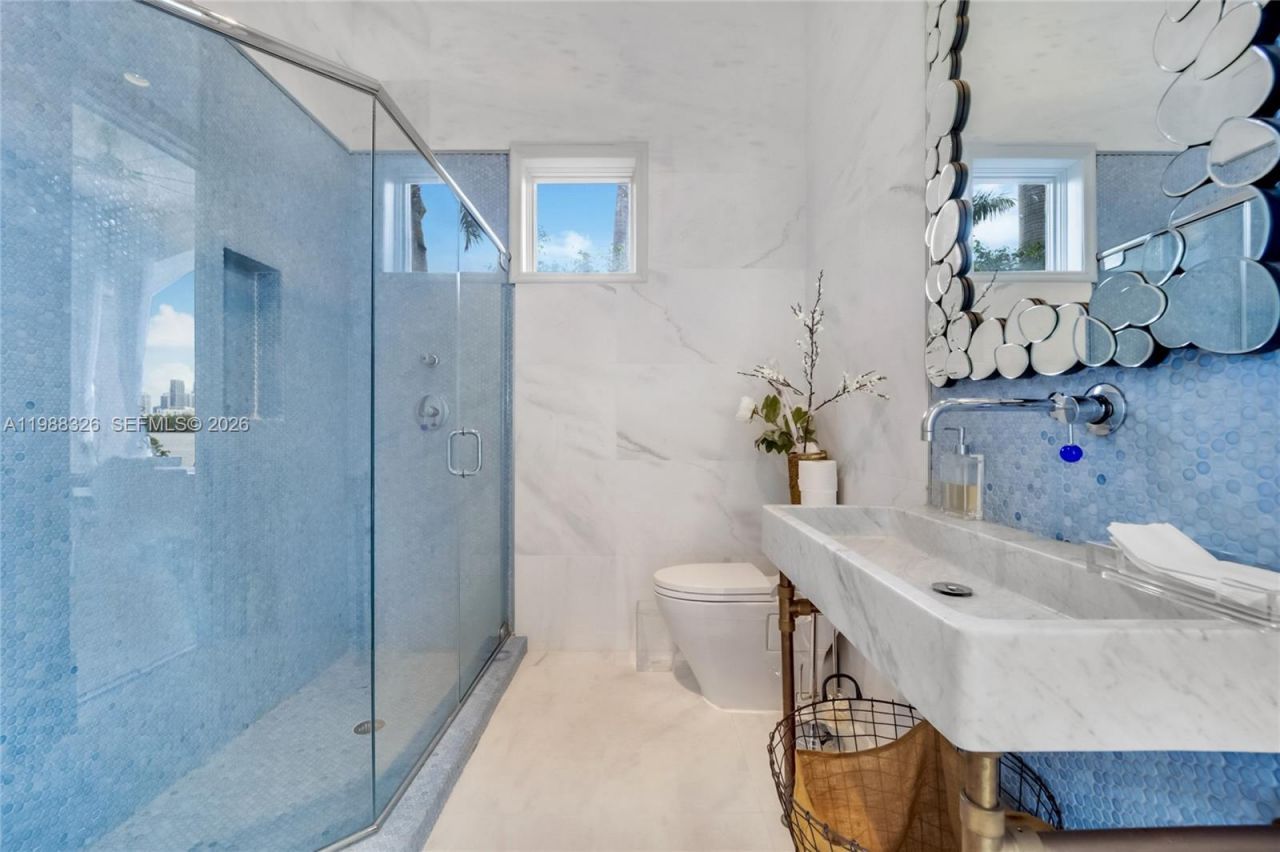 100 Palm Ave , Miami Beach, FL 33139 Photo