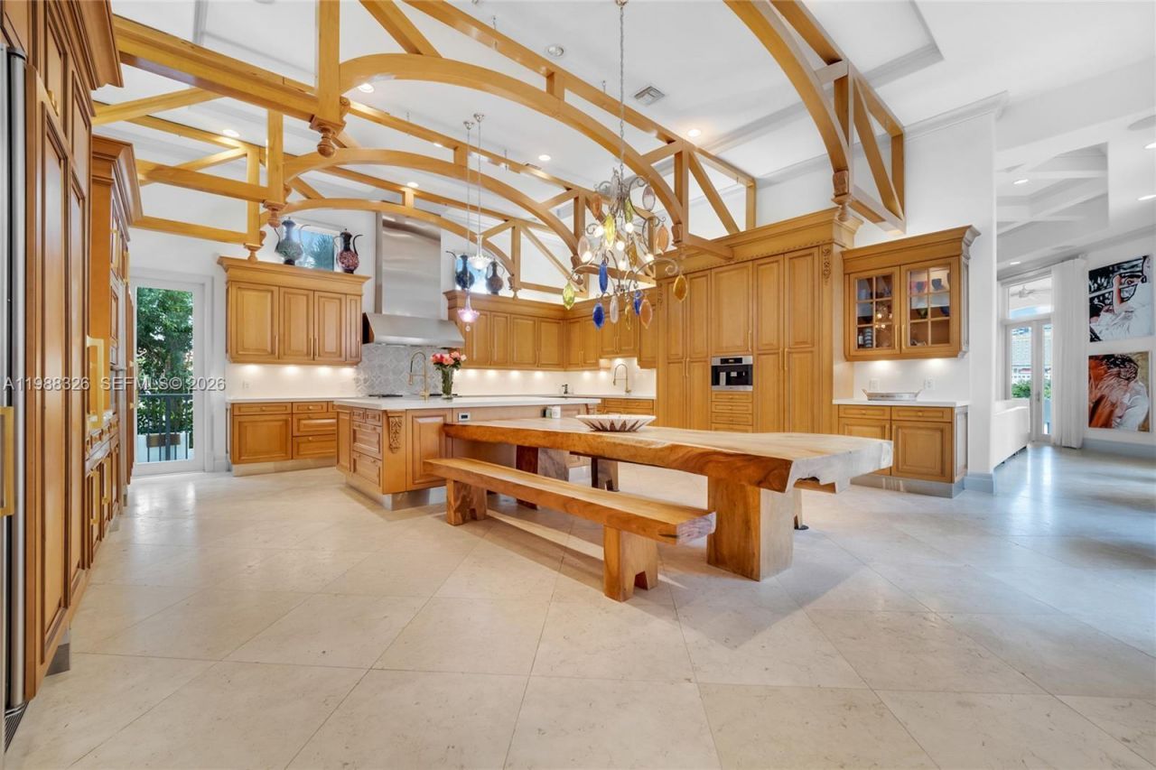 100 Palm Ave , Miami Beach, FL 33139 Photo