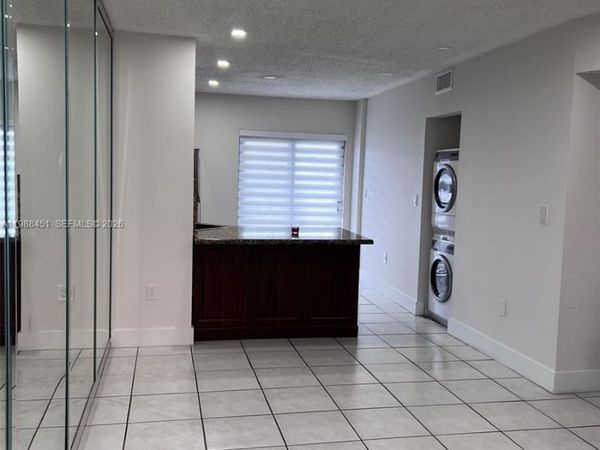 5480 W 21st Ct , Unit 404, Hialeah, FL 33016