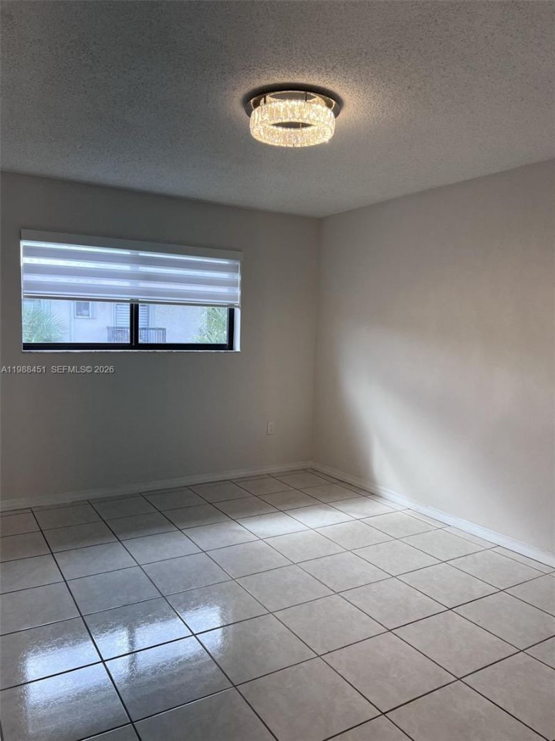 5480 W 21st Ct , Unit 404, Hialeah, FL 33016 Photo
