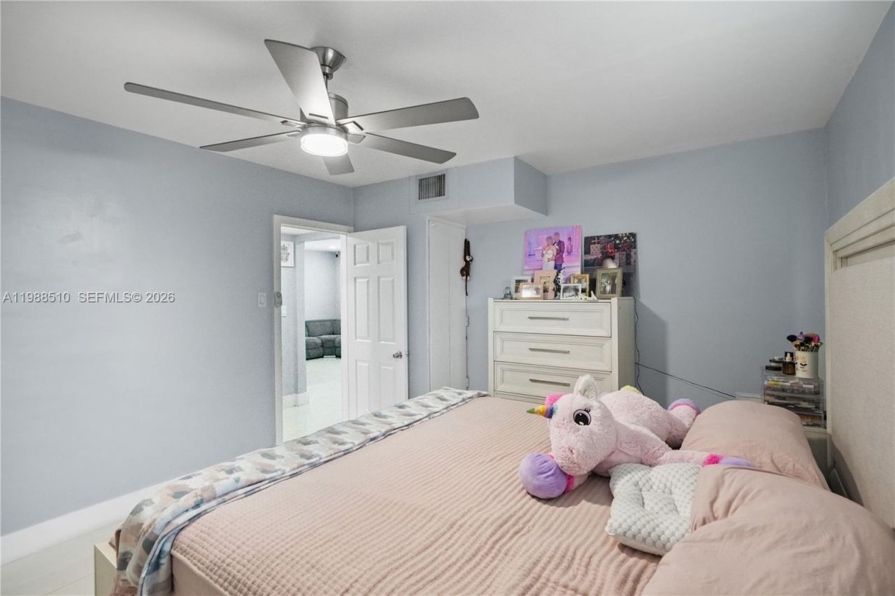 1803 SW 43rd Way , Fort Lauderdale, FL 33317 Photo