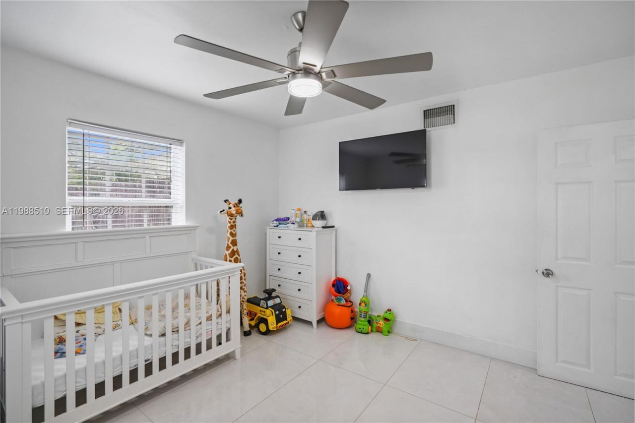 1803 SW 43rd Way , Fort Lauderdale, FL 33317 Photo