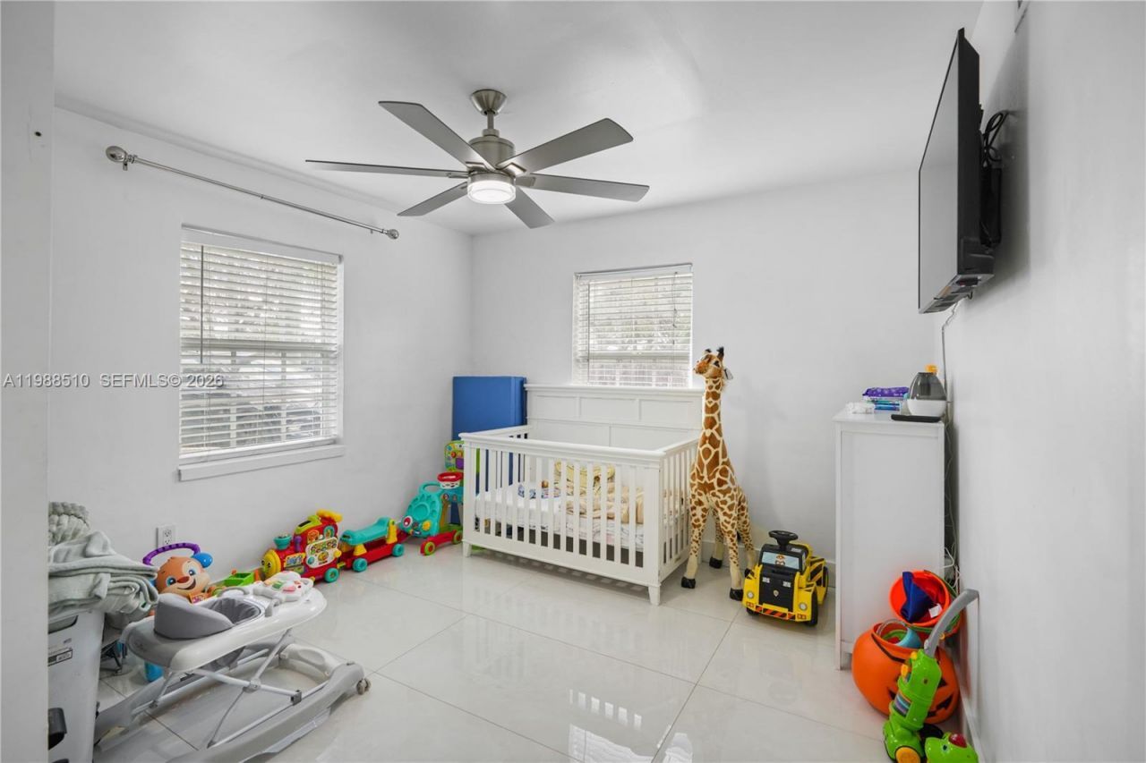 1803 SW 43rd Way , Fort Lauderdale, FL 33317 Photo