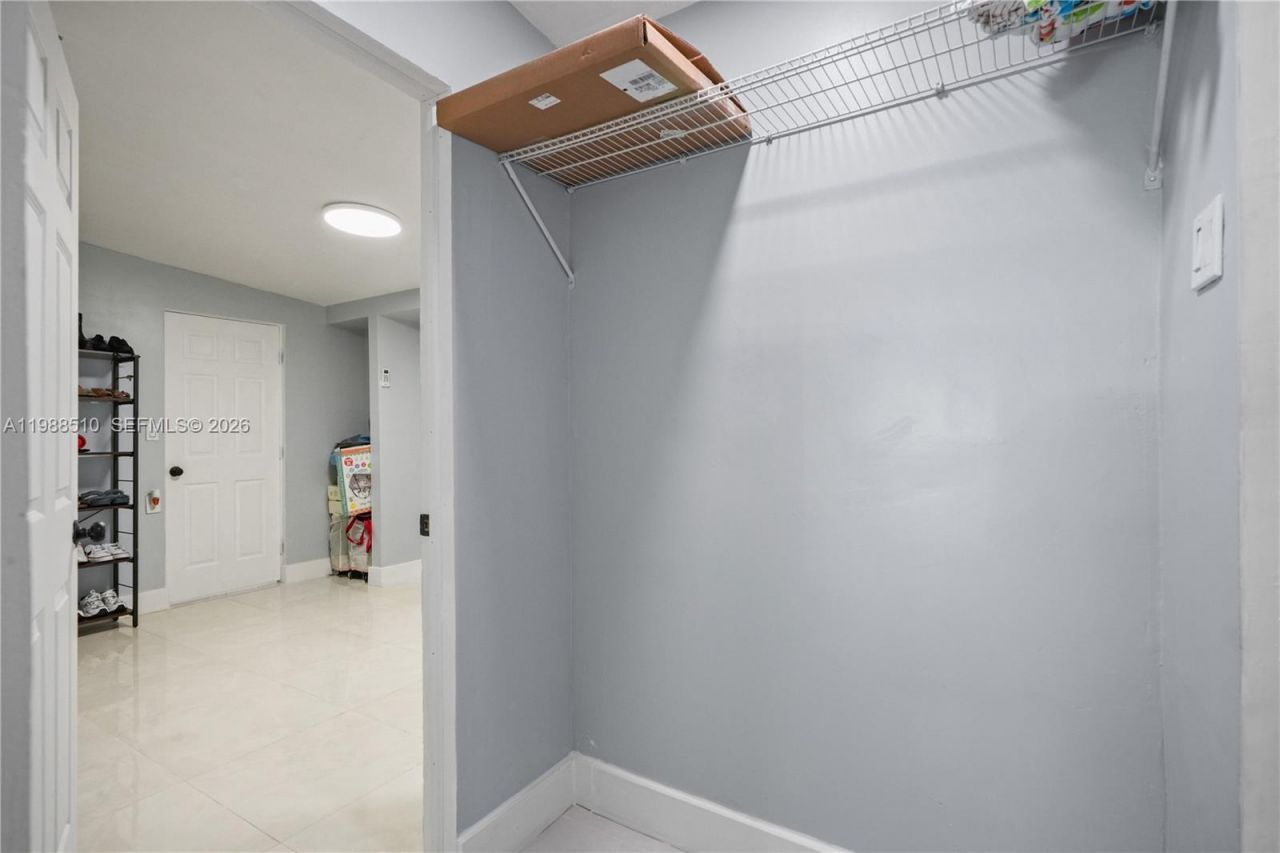 1803 SW 43rd Way , Fort Lauderdale, FL 33317 Photo