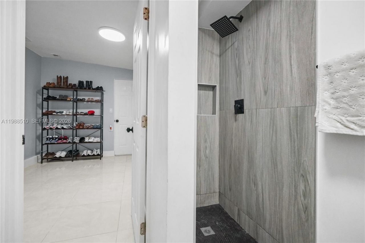 1803 SW 43rd Way , Fort Lauderdale, FL 33317 Photo