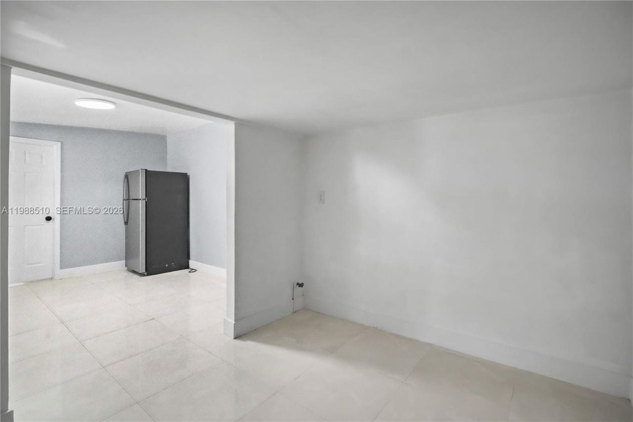 1803 SW 43rd Way , Fort Lauderdale, FL 33317 Photo