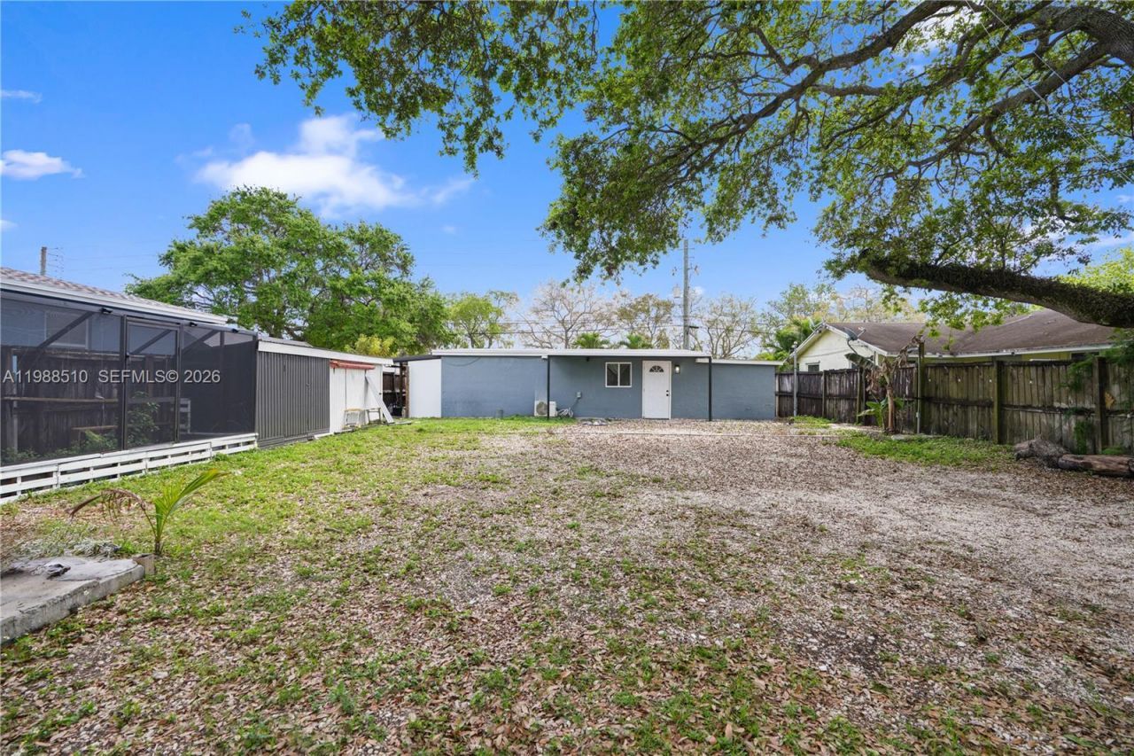 1803 SW 43rd Way , Fort Lauderdale, FL 33317 Photo