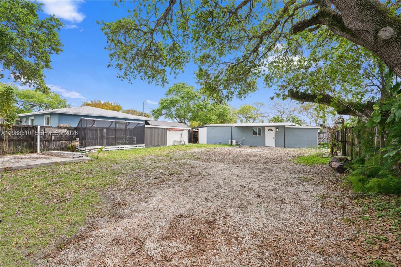 1803 SW 43rd Way , Fort Lauderdale, FL 33317 Photo