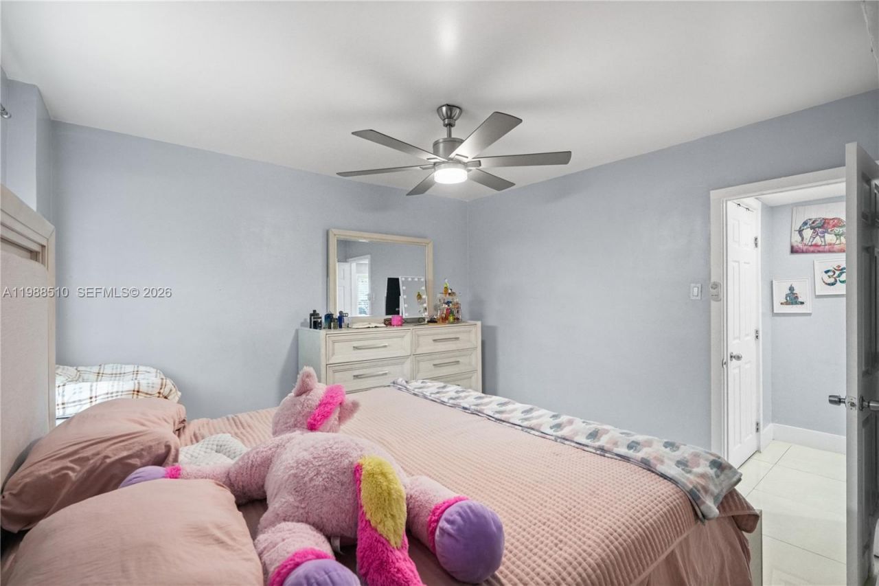 1803 SW 43rd Way , Fort Lauderdale, FL 33317 Photo