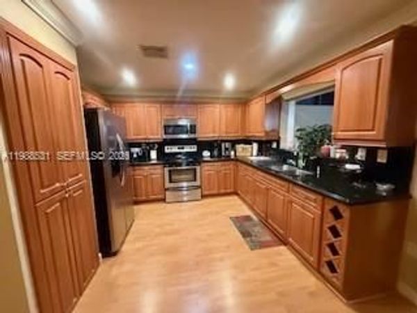 16236 SW 100th Ter , Miami, FL 33196