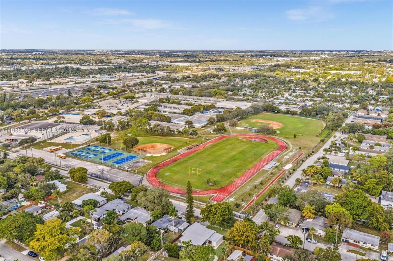 1600 SW 9th St , Fort Lauderdale, FL 33312 Photo