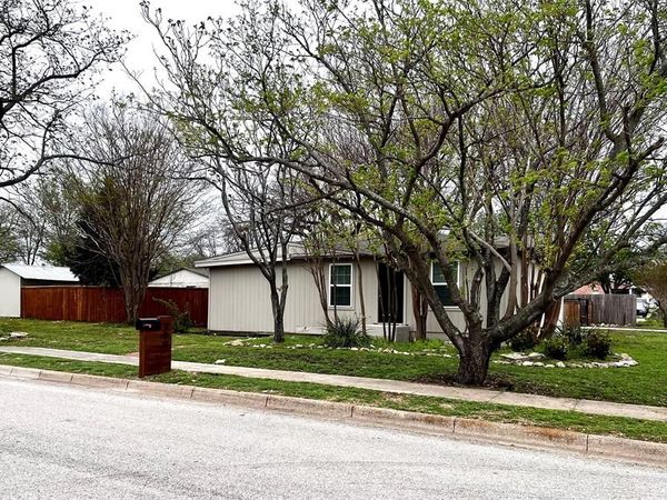 200 San Angelo Avenue, Benbrook, TX 76126