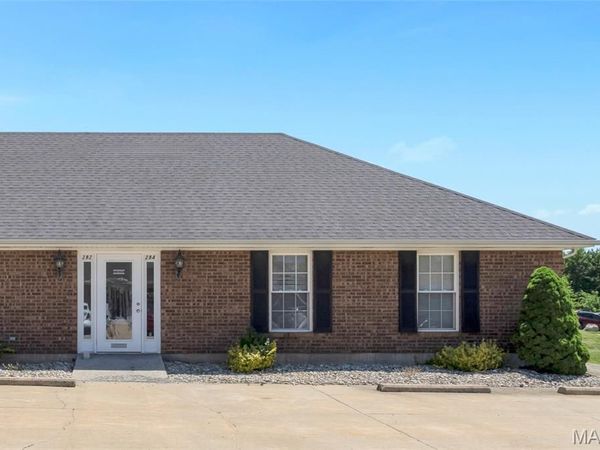 284 Southwoods Drive , Columbia, IL 62236