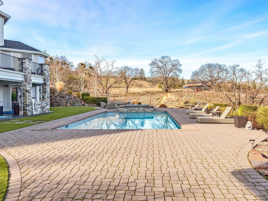 Property Image 110