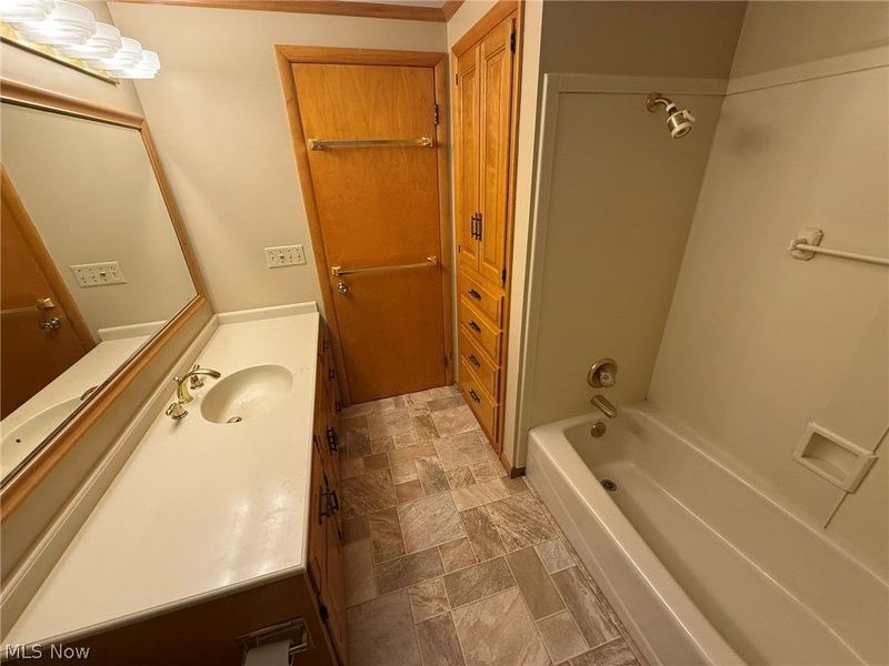 1728 State Route 39 NE, New Philadelphia, OH 44663 Photo 20