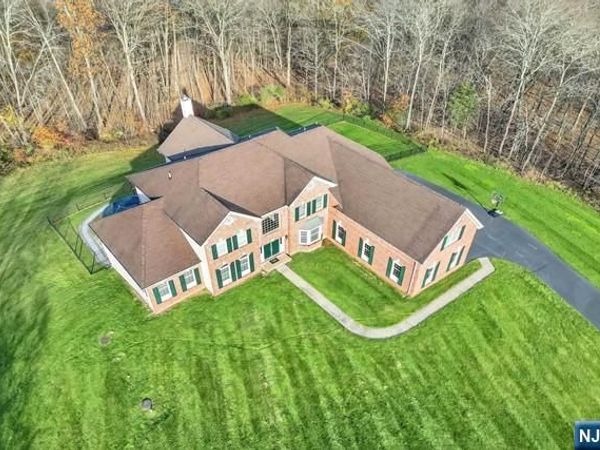 48 Flagstone Hill Road, WANTAGE, NJ 07461