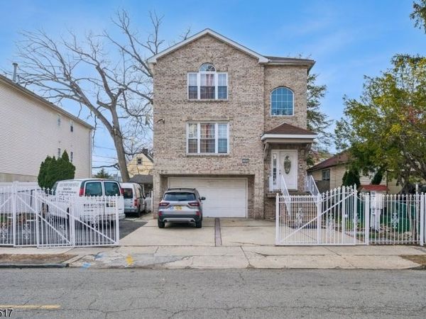 165 S Clinton St, East Orange, NJ 07018