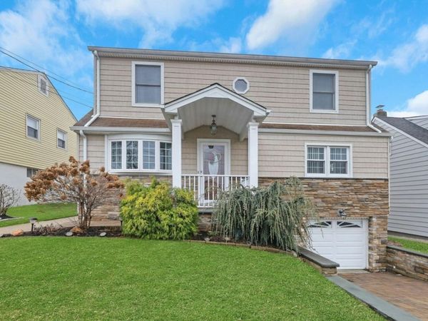 25 Veterans Pl, North Arlington, NJ 07031