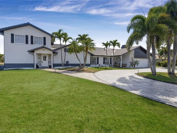 29 SE 10th AVE , CAPE CORAL, FL 33990