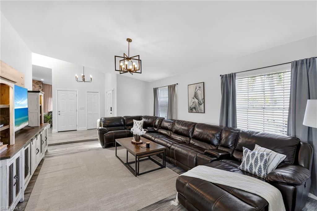 29 SE 10th Ave, Cape Coral, FL 33990 Photo