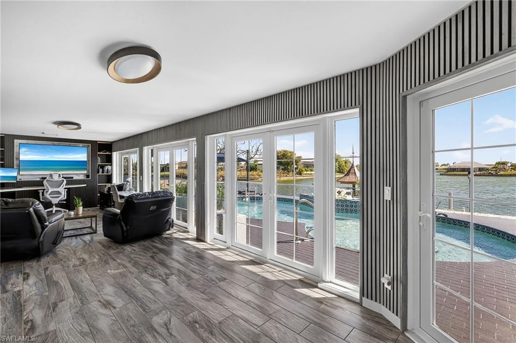 29 SE 10th Ave , Cape Coral, FL 33990 Photo