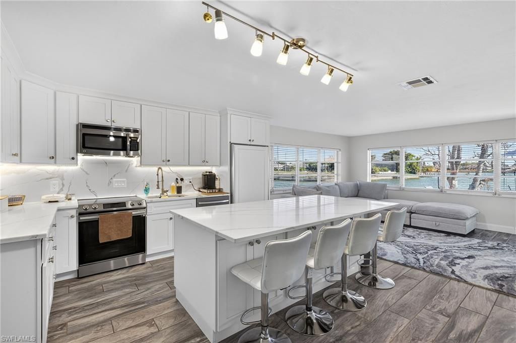 29 SE 10th Ave, Cape Coral, FL 33990 Photo