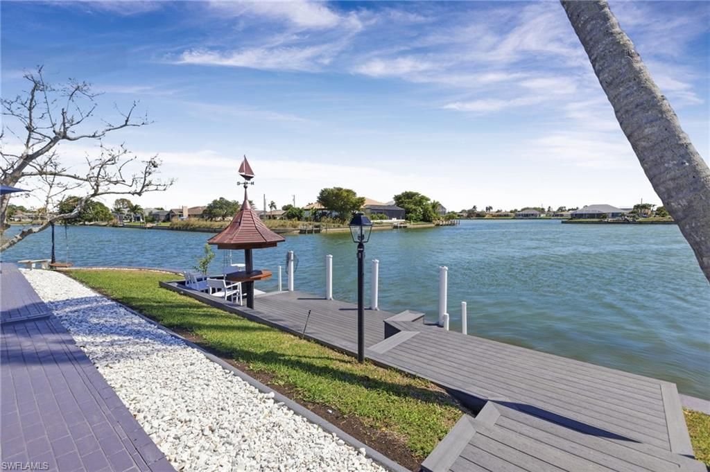 29 SE 10th Ave, Cape Coral, FL 33990 Photo