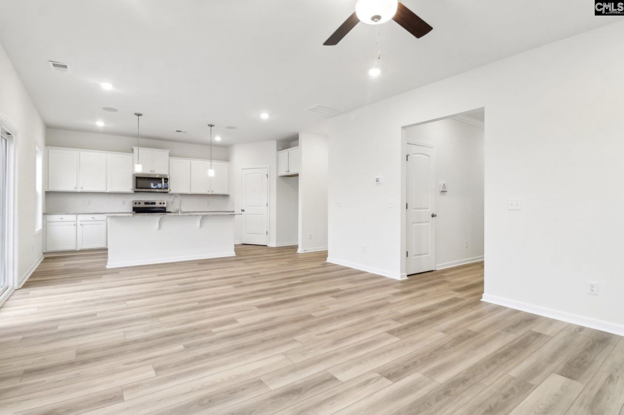 216 Ruby Prince Way Photo 8