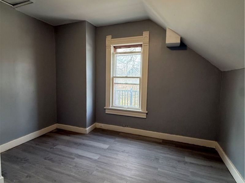 3860 W 37th Street, Cleveland, OH 44109 Photo 12