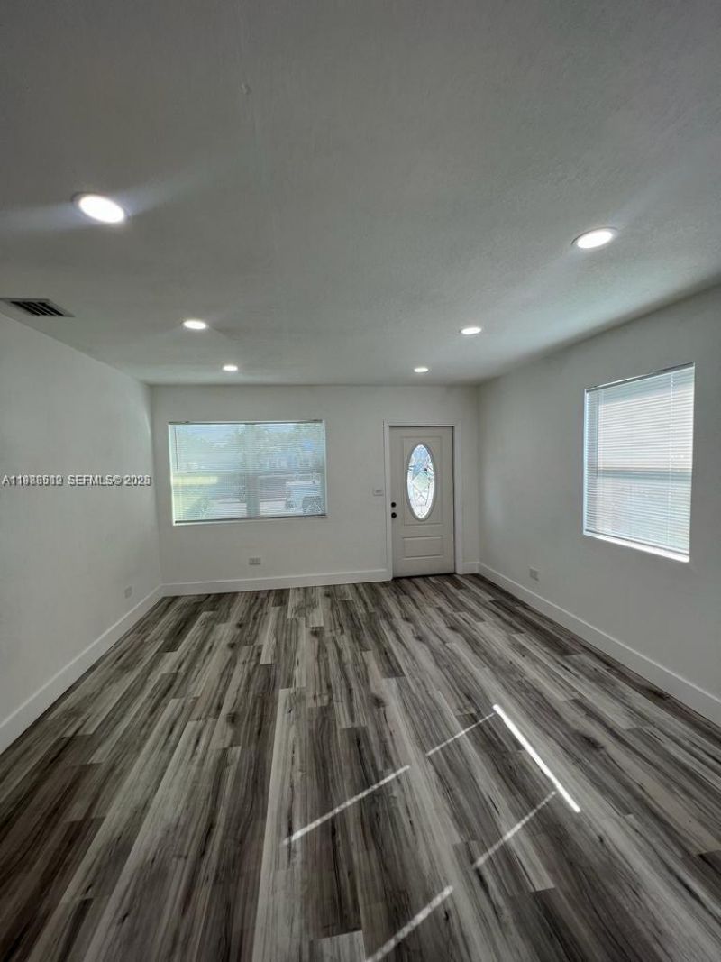 743 NW 77th Ter, Miami, FL 33150 Photo