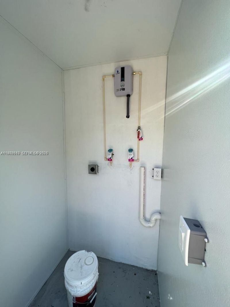 743 NW 77th Ter, Miami, FL 33150 Photo