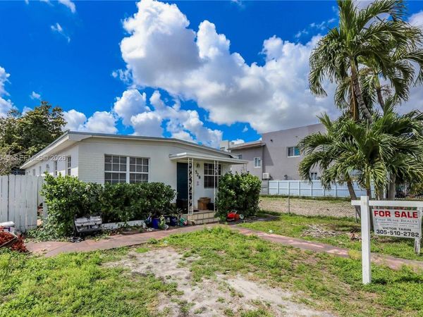 528 E 10th St, Hialeah, FL 33010