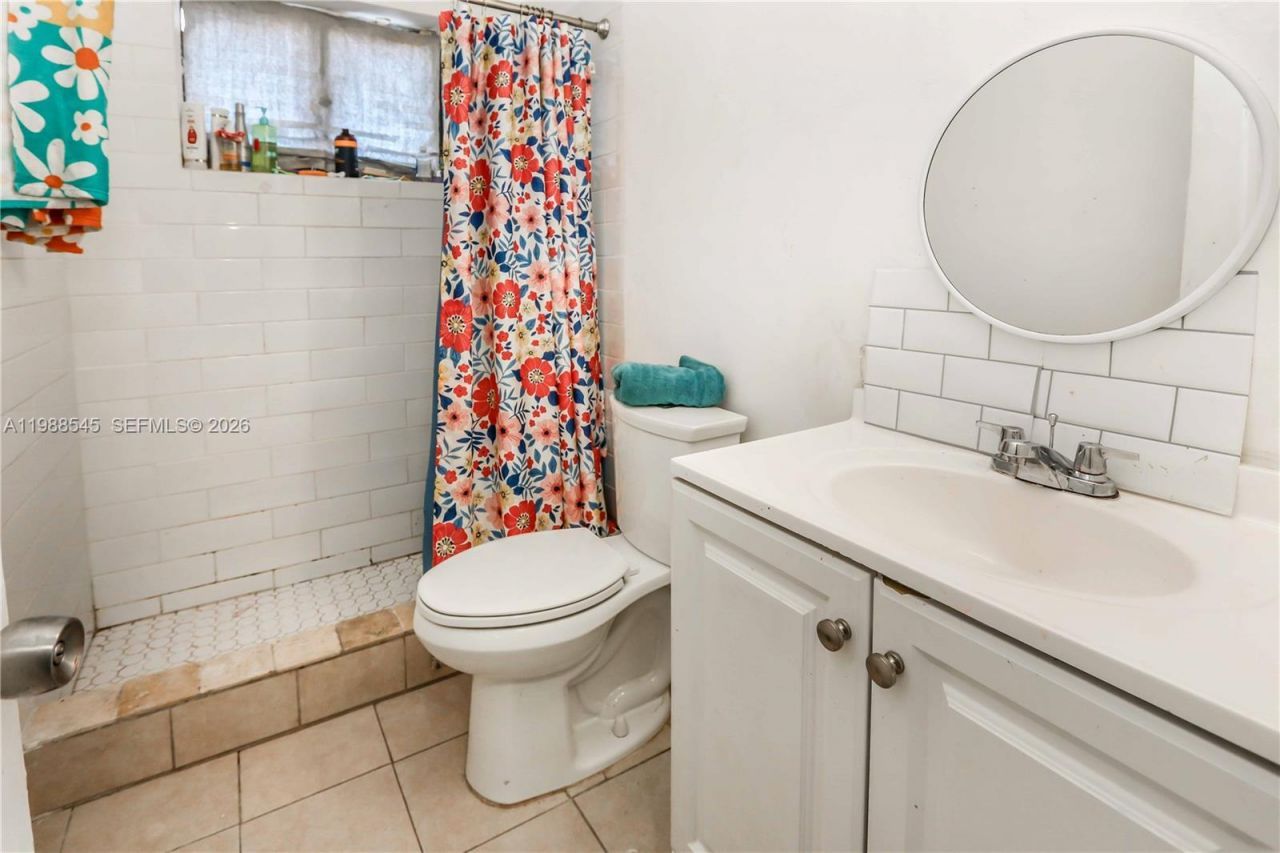 528 E 10th St, Hialeah, FL 33010 Photo